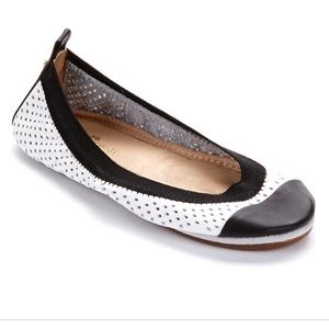 NIB Yosi Samra Samantha-white with black cap toe